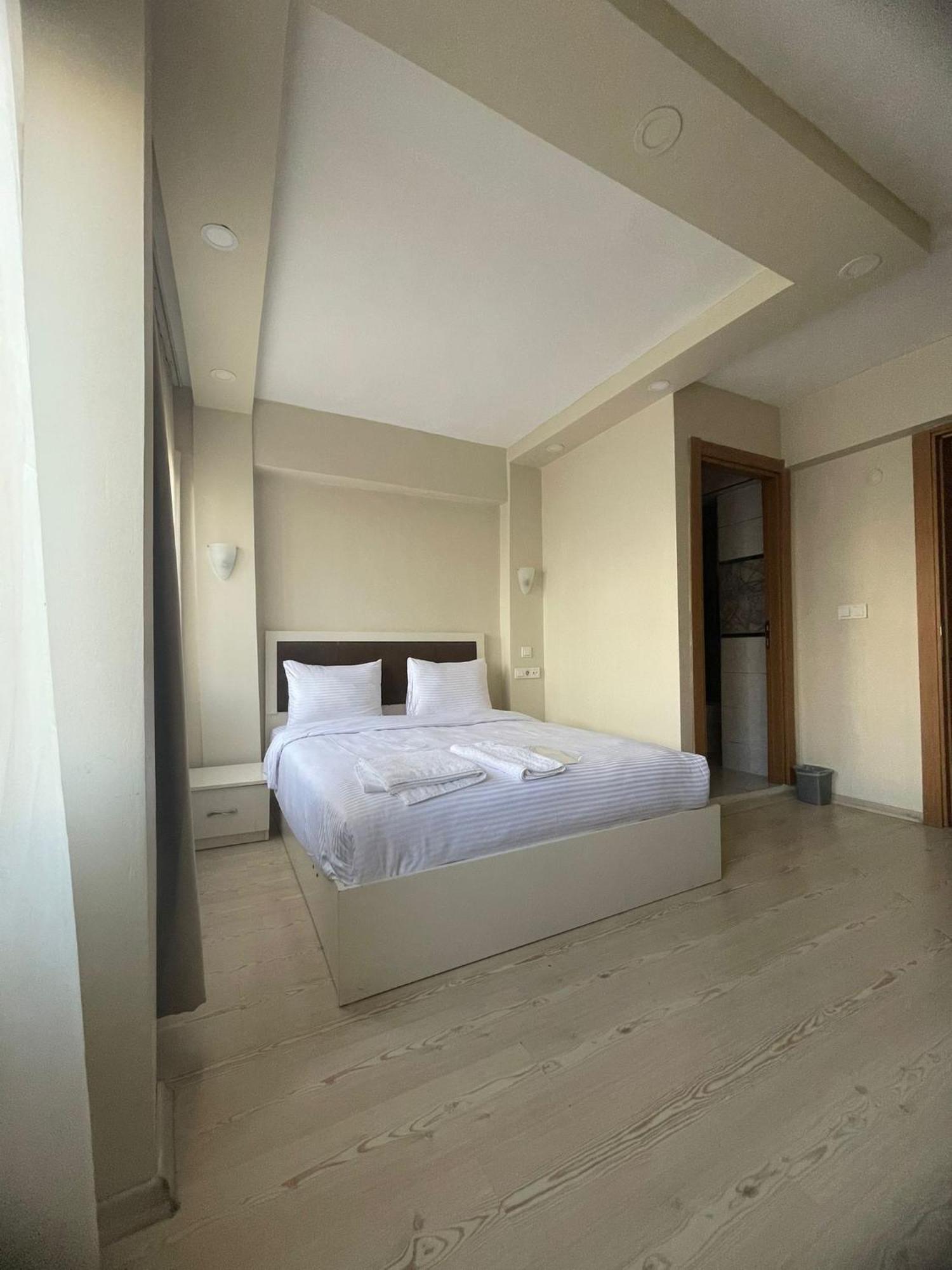 Ufuk Hotel Стамбул Экстерьер фото